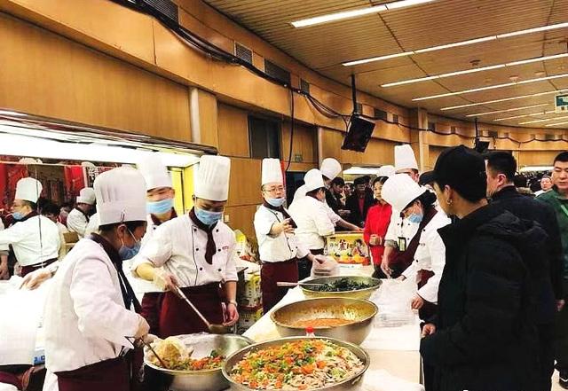 【星空综合】产地直击:三名中国人因非法藏匿血檀遭起诉(图1) 星空·综合体育