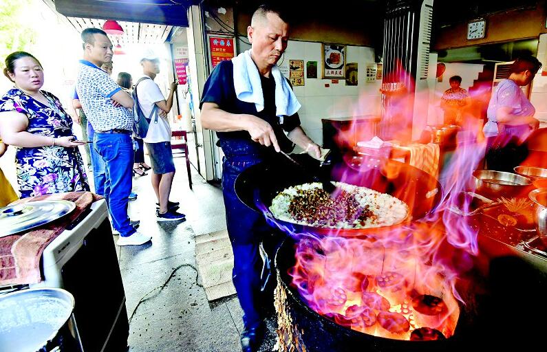 星空综合|
CCTV5+今日节目单:19:55直播CBA(广州-山西)(图1) 星空综合