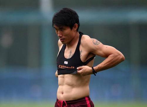 星空综合:
若论能力全面 中国足坛凌驾郑智的仅有一人(图2) 星空综合:
若论能力全面 中国足坛凌驾郑智的仅有一人(图2)