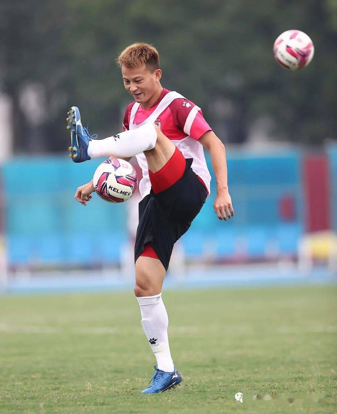 ‘星空·综合体育’
【常州赛区传真】巴巴扬携谭龙出席赛前新闻公布会 期待打好今年联赛第一枪(图16) ‘星空·综合体育’
【常州赛区传真】巴巴扬携谭龙出席赛前新闻公布会 期待打好今年联赛第一枪(图16)