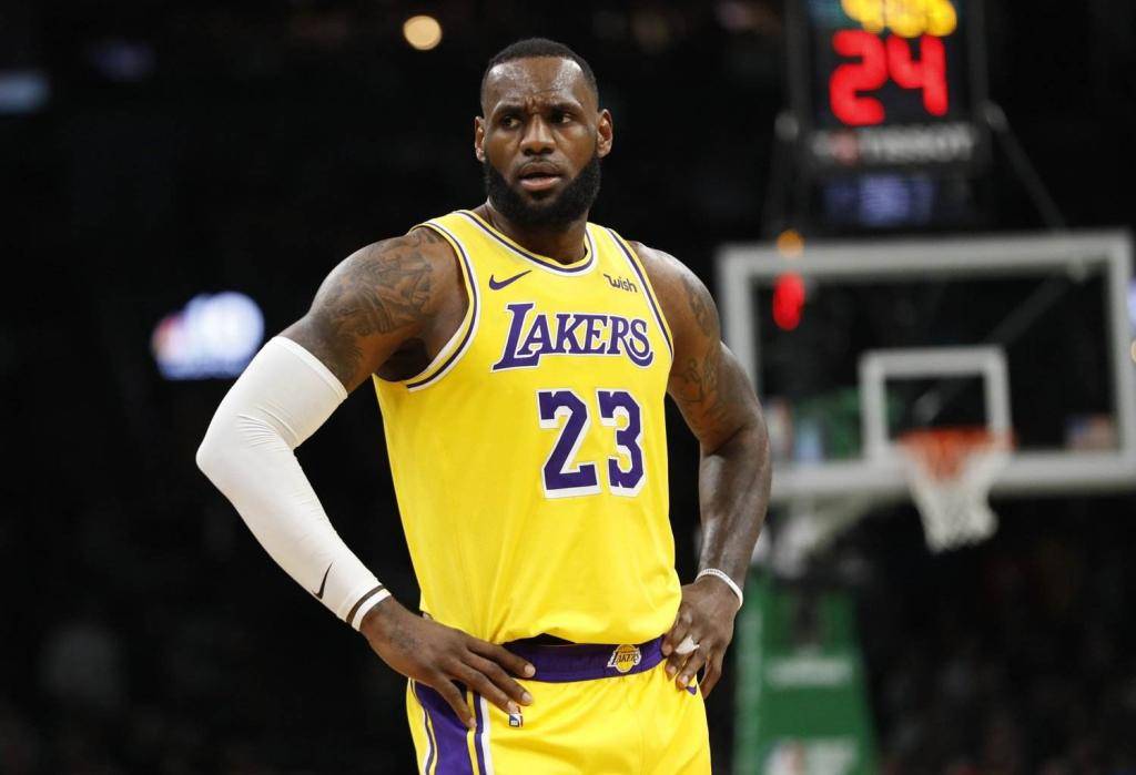 ‘星空·综合体育’
漂亮！NBA刚官宣开放生意业务 湖人送特别林+28签换来顶级后场(图6)